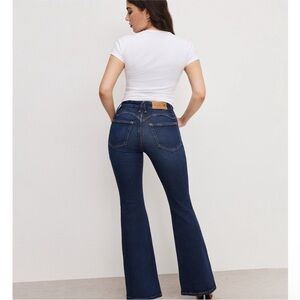 NWT Good American X Dolly Flare Jeans Women’s Size 0/25 In Indigo1020